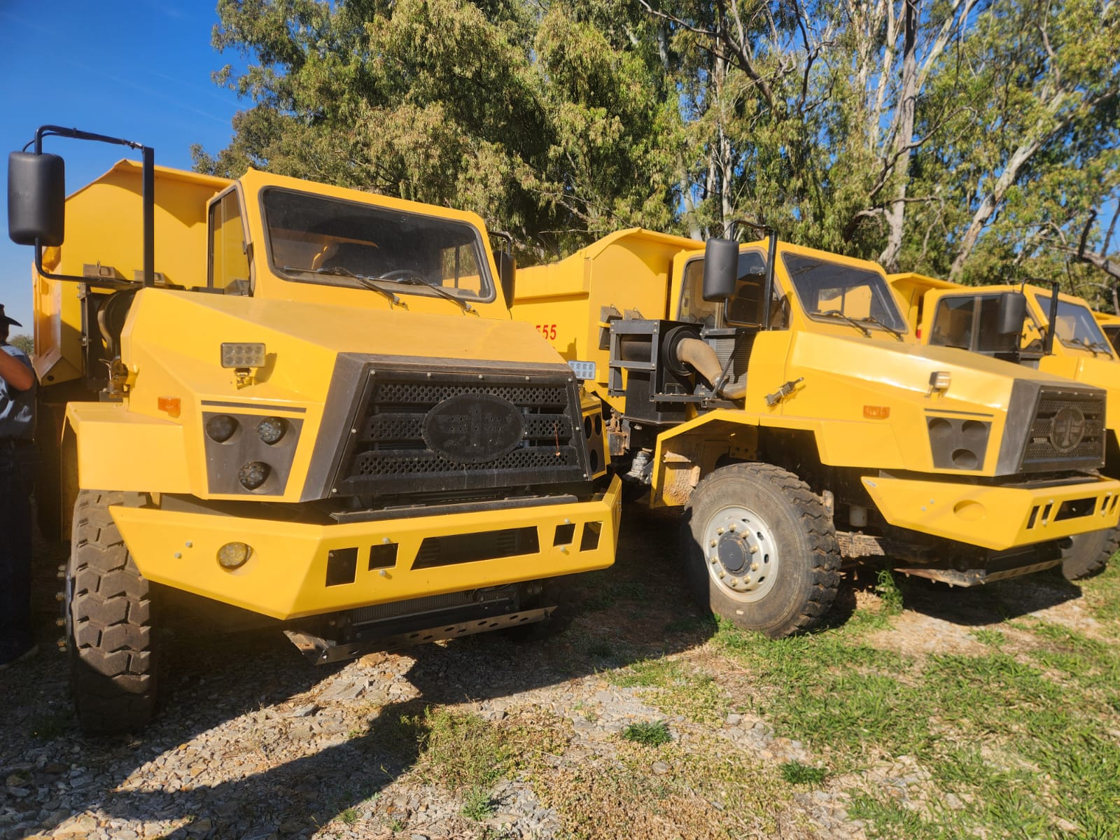 4 x FAW Dumper Trucks