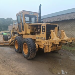 Alternative view of Komatsu GD 623 A Grader / Padskraper