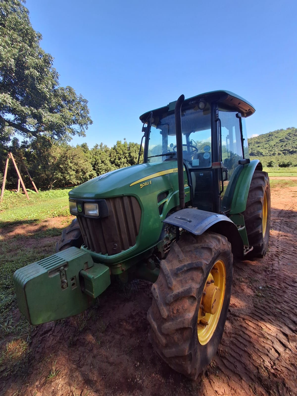 John Deere 5082E Cab Trekker / Tractor - Image 6