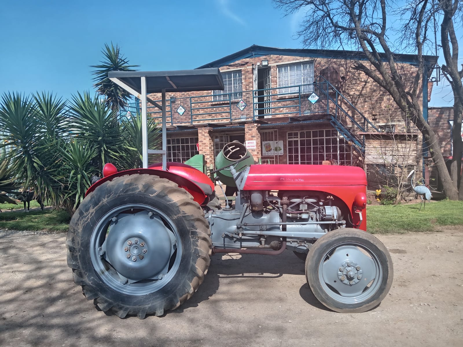 Massey Ferguson TED20 Trekker / Tractor - Image 5