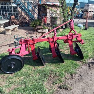 3 Skaar Balk Ploeg / 3 Furrow Beam Plough