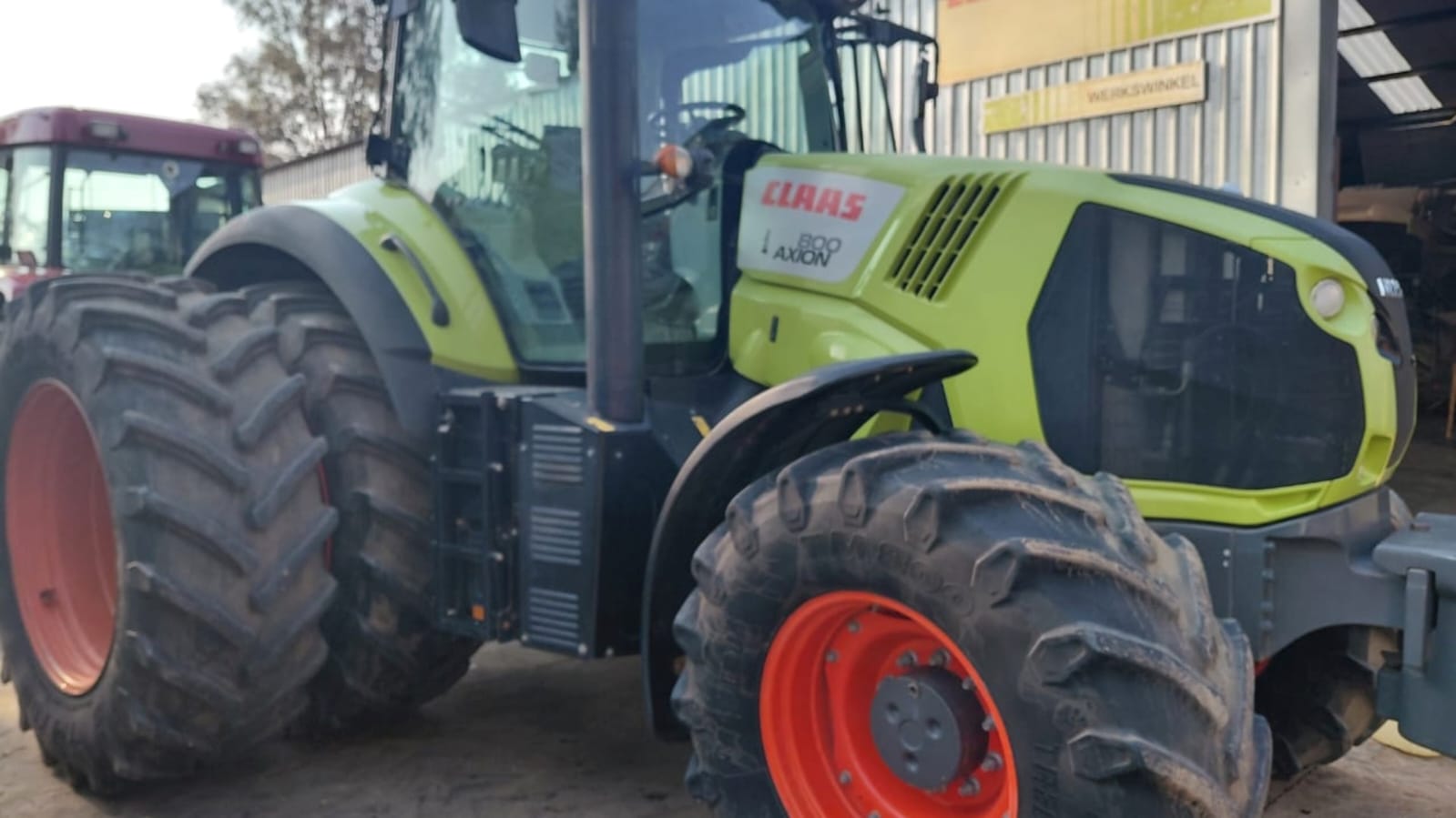 Claas Axion 800 4WD Cab Trekker / Tractor