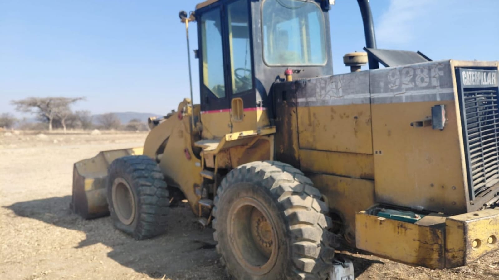 CAT 928F Front End Loader / Voorlaaier - Image 2
