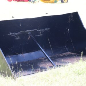 Alternative view of Swaar Diens Aanhegsel / Heavy Duty Attachment Bucket