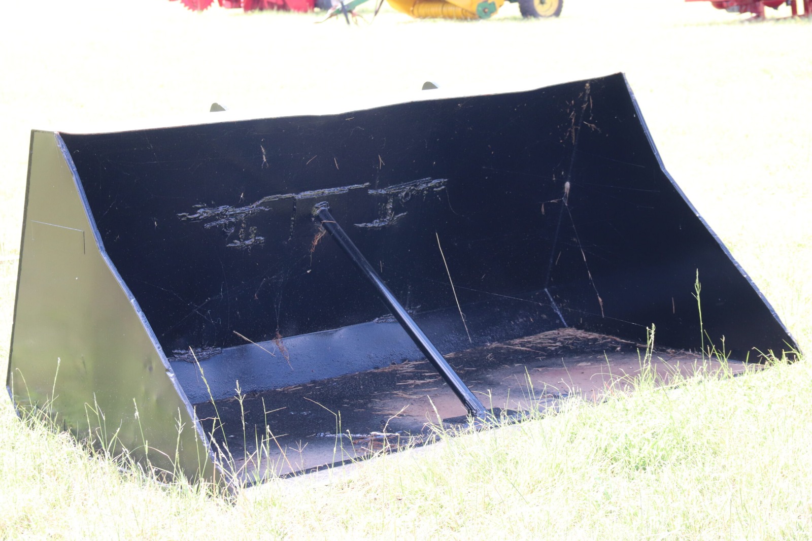 Swaar Diens Aanhegsel / Heavy Duty Attachment Bucket