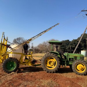 Alternative view of 2 000 L Sleep Boom Spuit / Towing Boom Sprayer