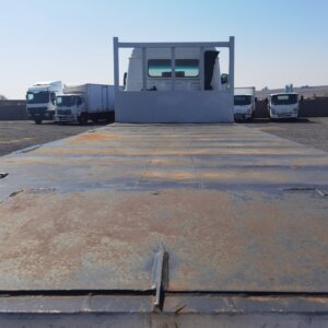 Alternative view of TATA LPT 1518 Platbak Trok / Flatbed Truck