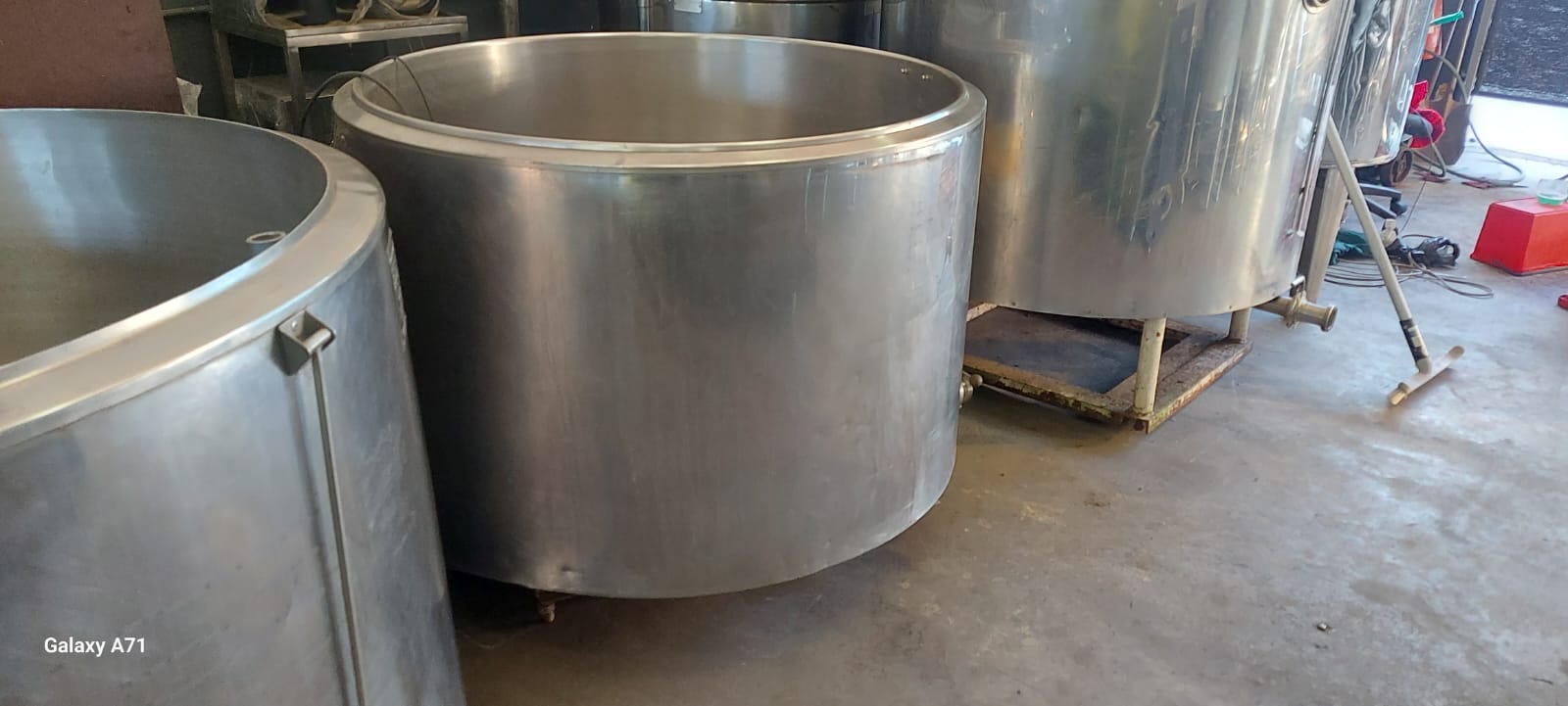 2 x 1 000 L Milk Tanks / Melk Tenks