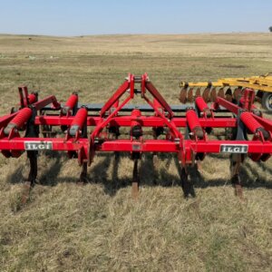 ILGI 11 Tand Beitel Ploeg / 11 Tine Chisel Plough