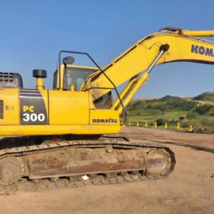 Alternative view of Komatsu PC300 Excavator / Graafmasjien