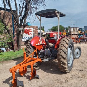 Alternative view of Massey Ferguson TED20 Trekker met Ploeg / Tractor with Plough