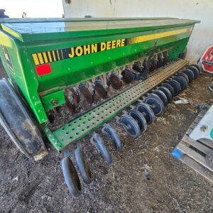 John Deere 450 Planter