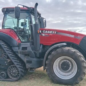Case Magnum 340 Row Tractor / Trekker
