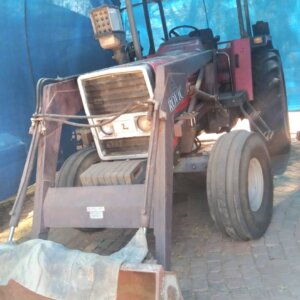 Massey Ferguson 390 Tractor with Loader / Trekker met Laaigraaf