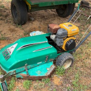 Unicorn 750 Swaardiens Grassnyer / Heavy Duty Lawn Mower