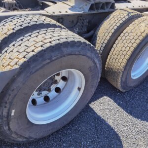 Alternative view of Iveco Stralis 430 Voorhakker Trok / Horse Truck