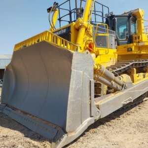 Alternative view of Komatsu D475A-5EO Dozer / Stootskraper