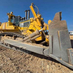 Alternative view of Komatsu 475-5EO Dozer / Stootskraper