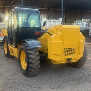 Alternative view of 4 Ton Italian CNH Telehandler