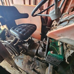 Alternative view of Massey Ferguson 175 Trekker / Tractor