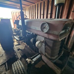 Massey Ferguson 175 Trekker / Tractor