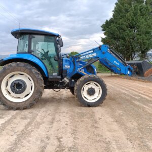 New Holland T5 110s Cab Tractor with Loader / Trekker met Laaigraaf