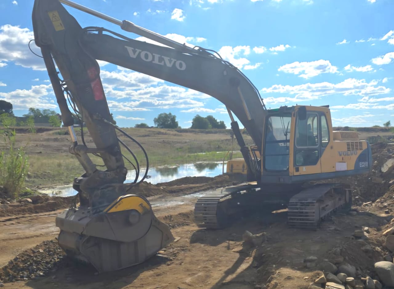 Volvo EC210BLC Excavator / Graafmasjien